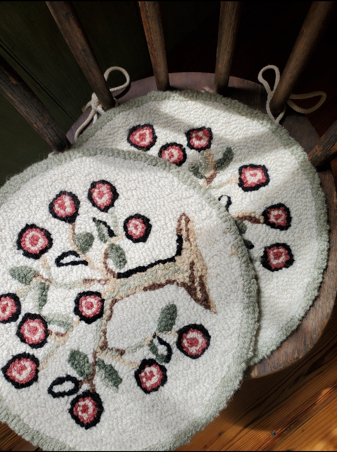 Town Rug Pattern Chair Set of 2 Chair Loop Rugs – Caravan Quilts