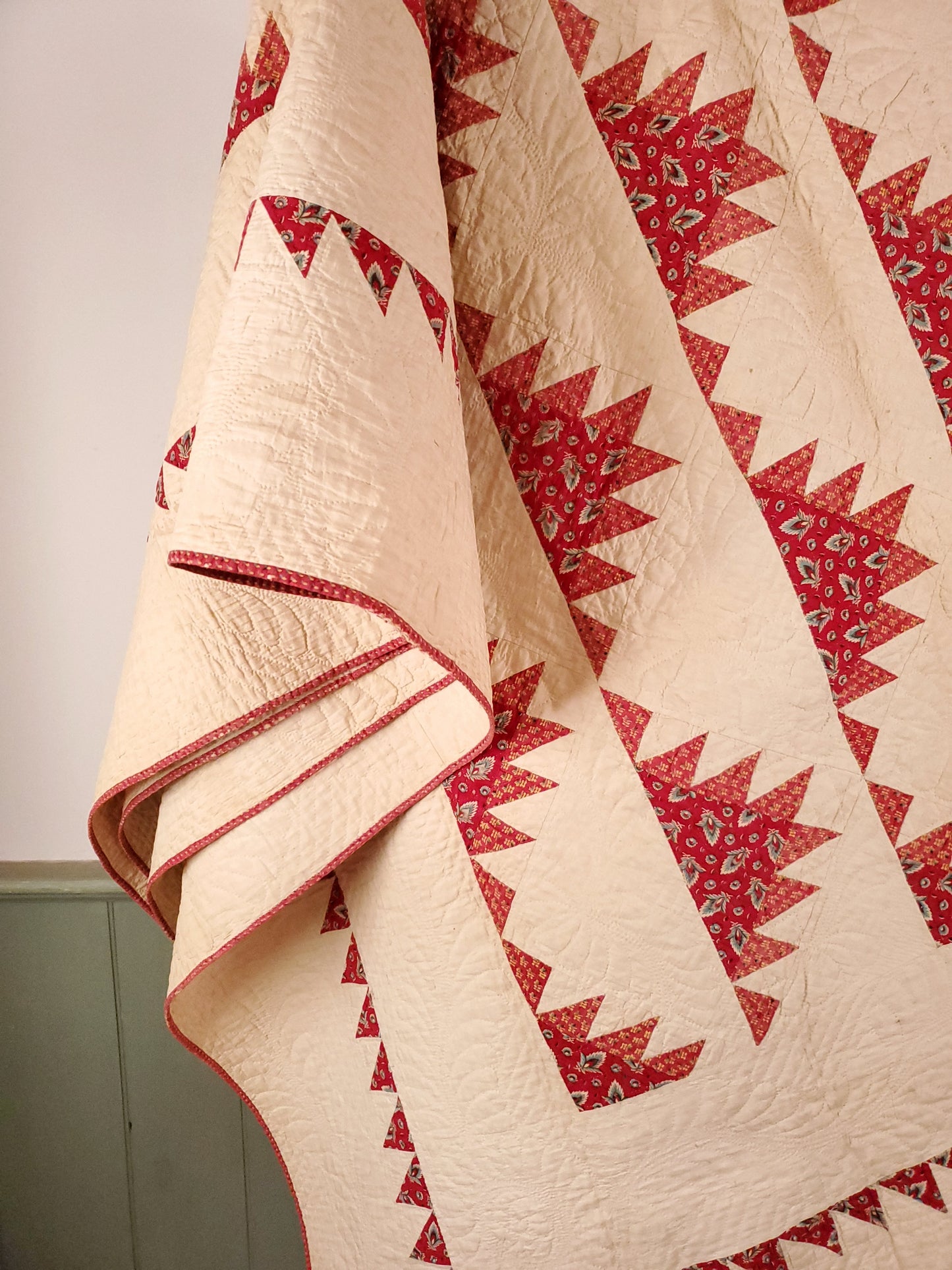 Mid 19th Century Red and White Antique Delectable Mountain Quilt