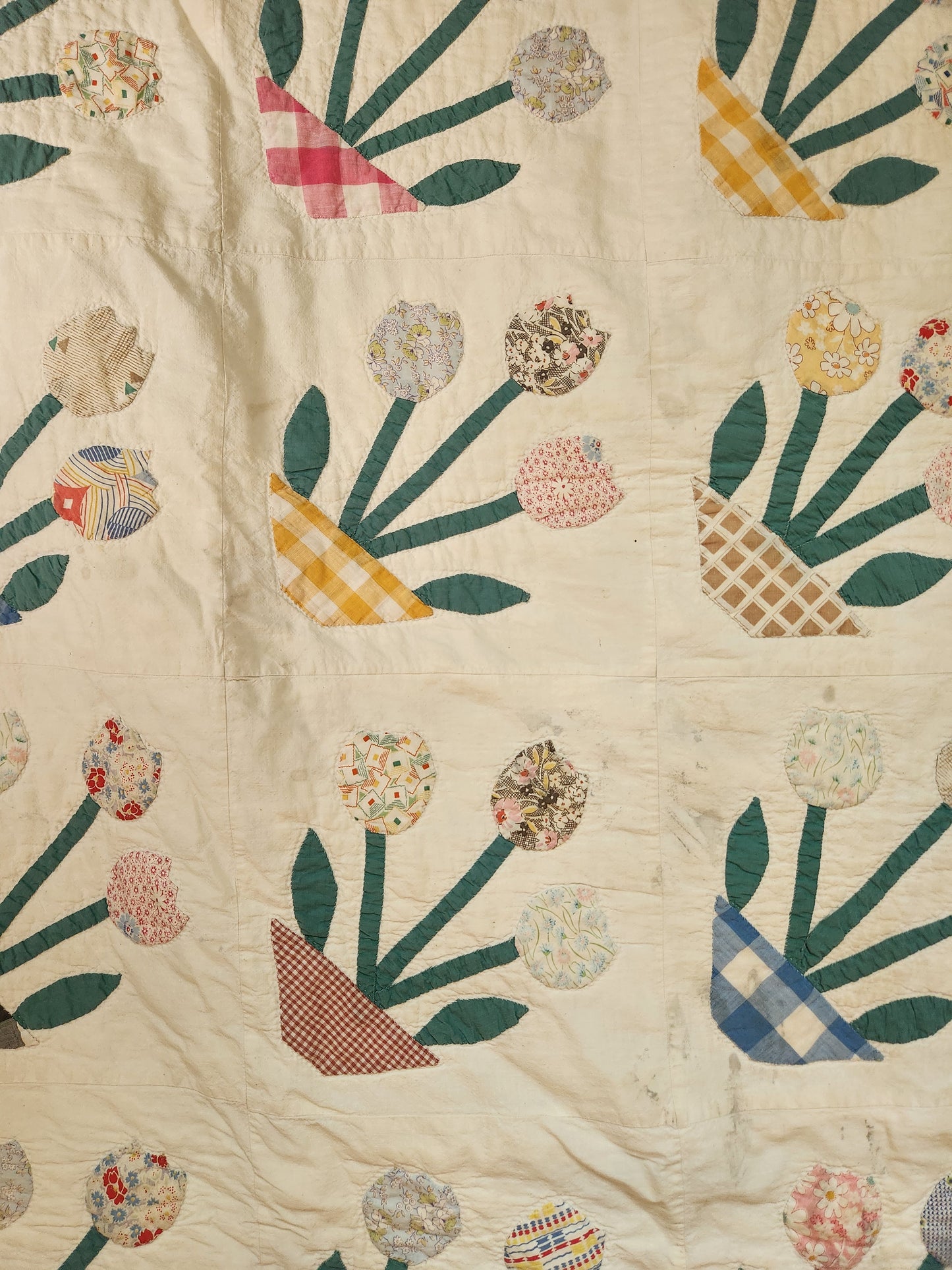 Vintage Flower Pot Applique Quilt