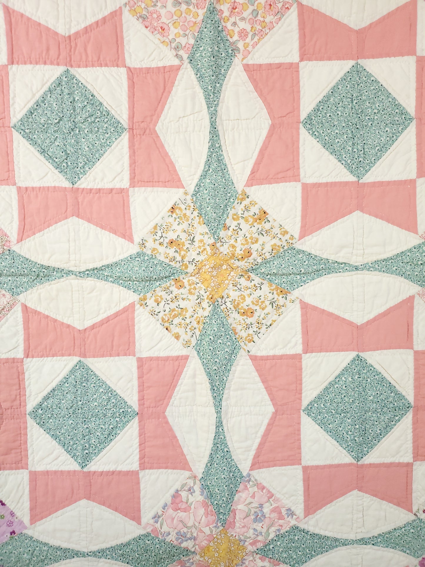 Stunning Vintage Quilt, ca 1930