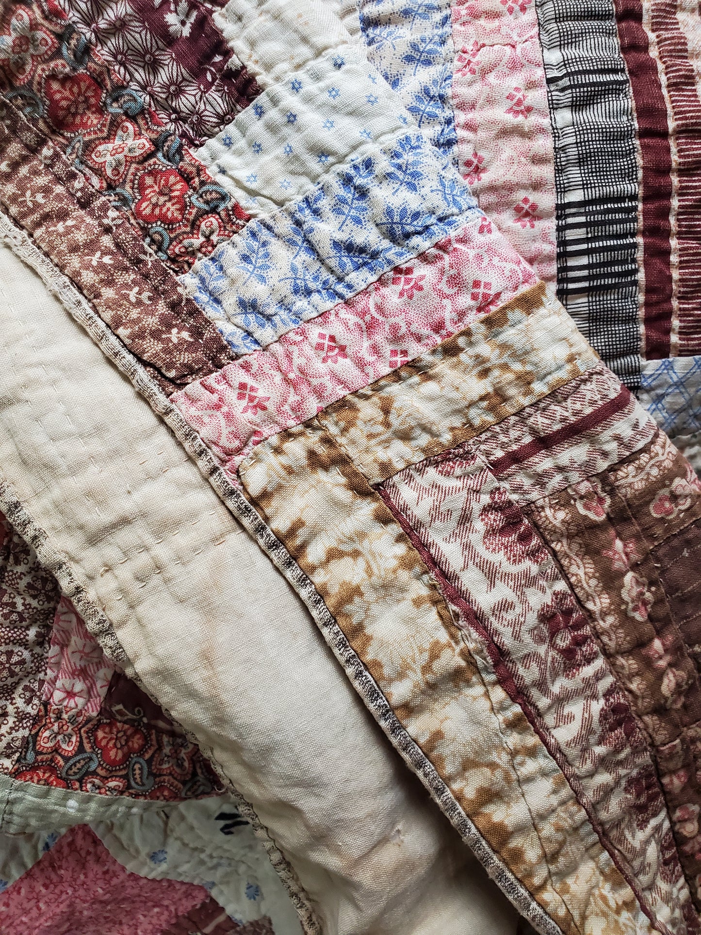 Stunning, Antique, Fussy Cut Log Cabin Quilt, ca 1870