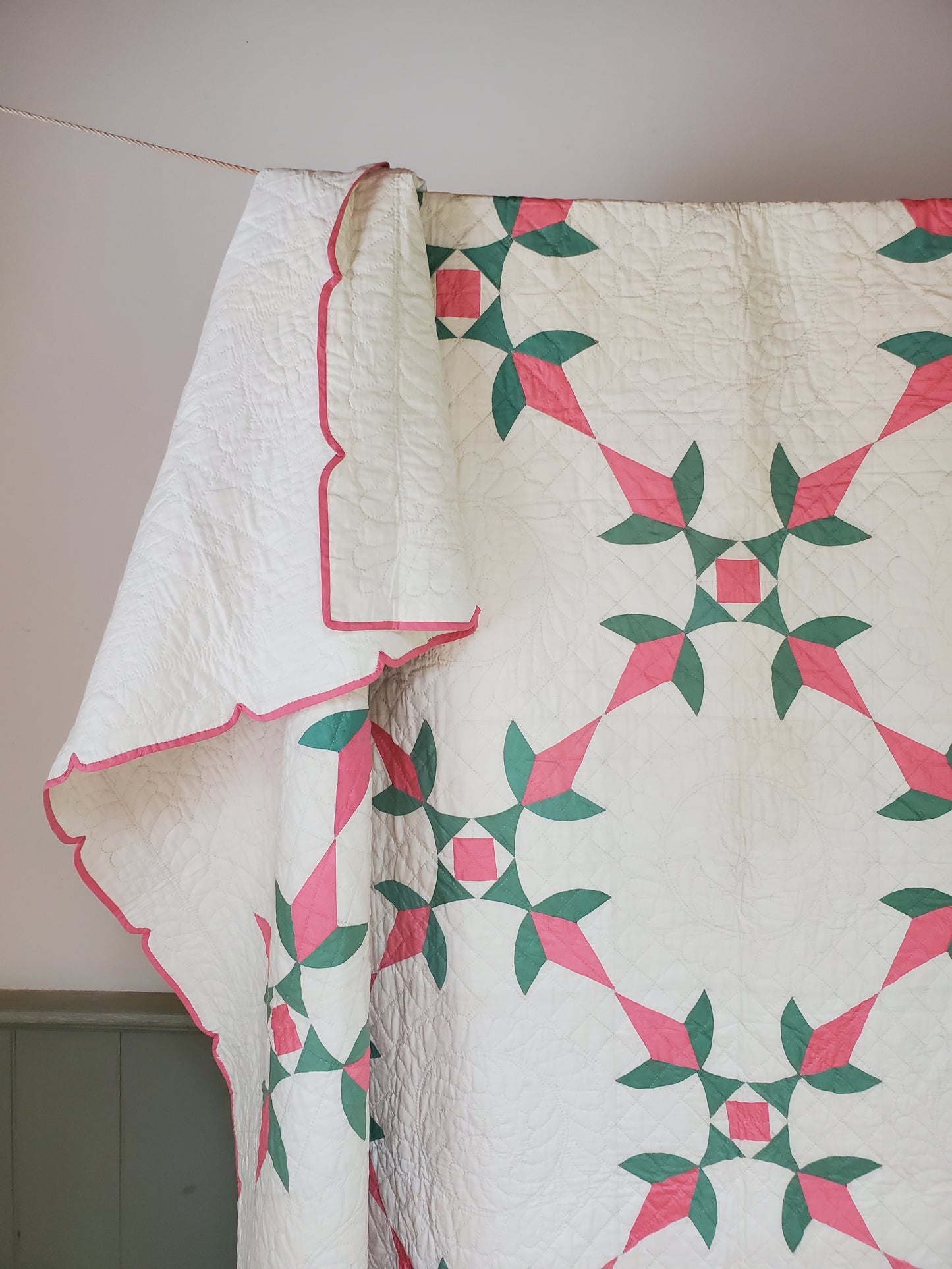 Exquisite Wandering Foot Quilt c1930