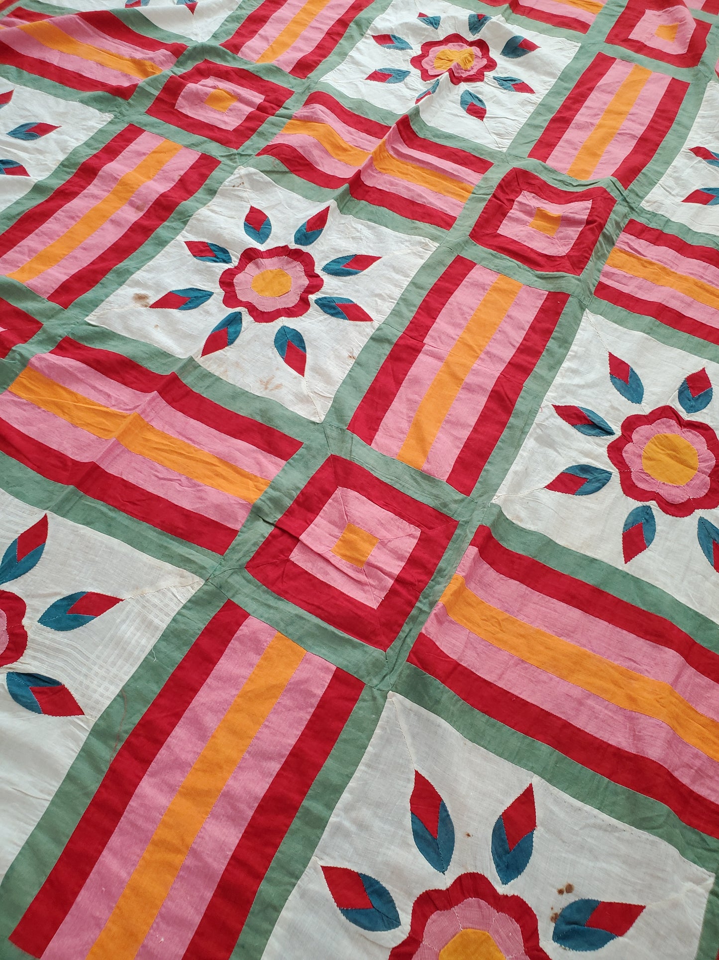 Antique Rose of Sharon Quilt Top