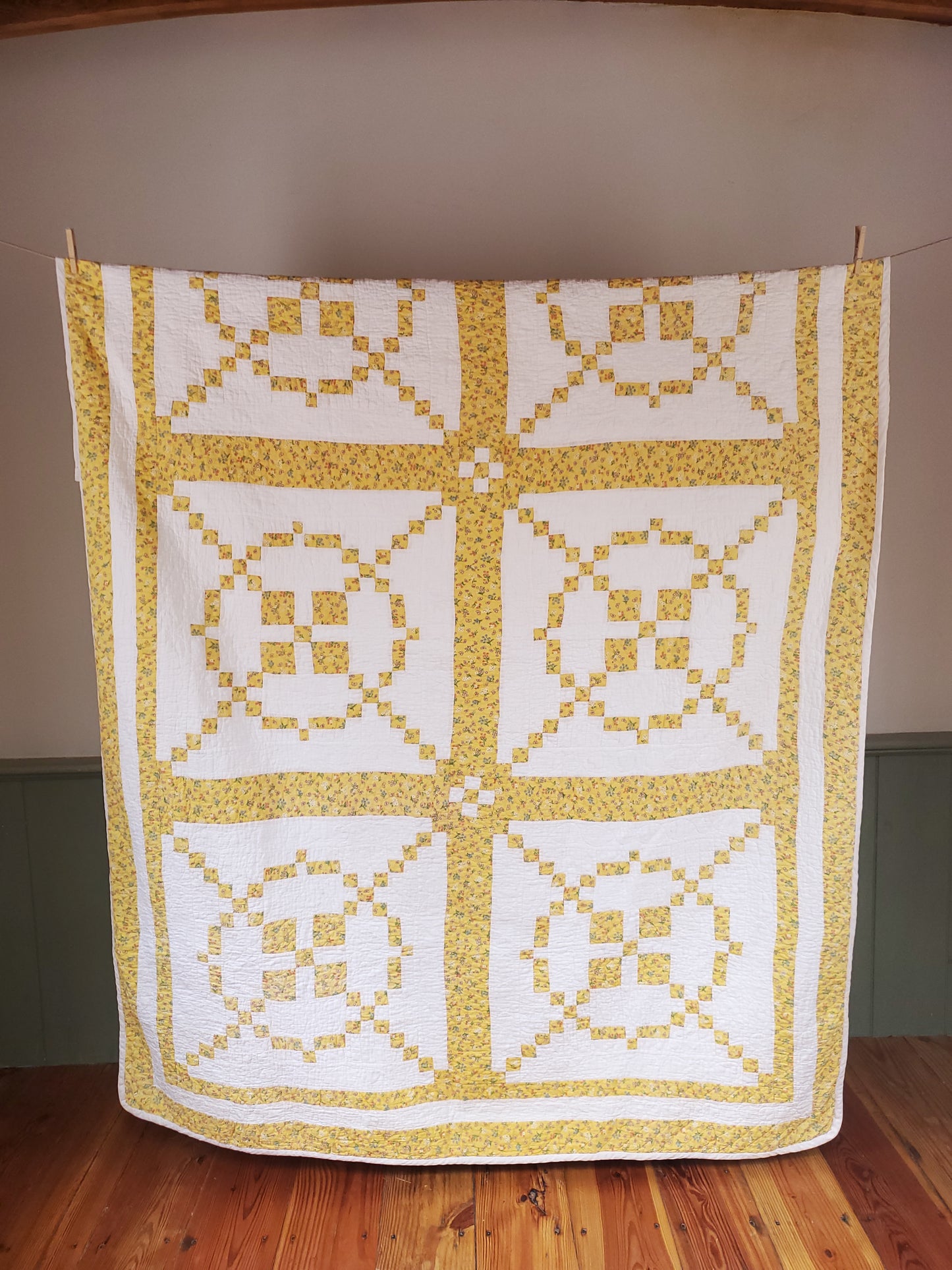 Vintage Yellow & White Burgoyne Surrounded Quilt