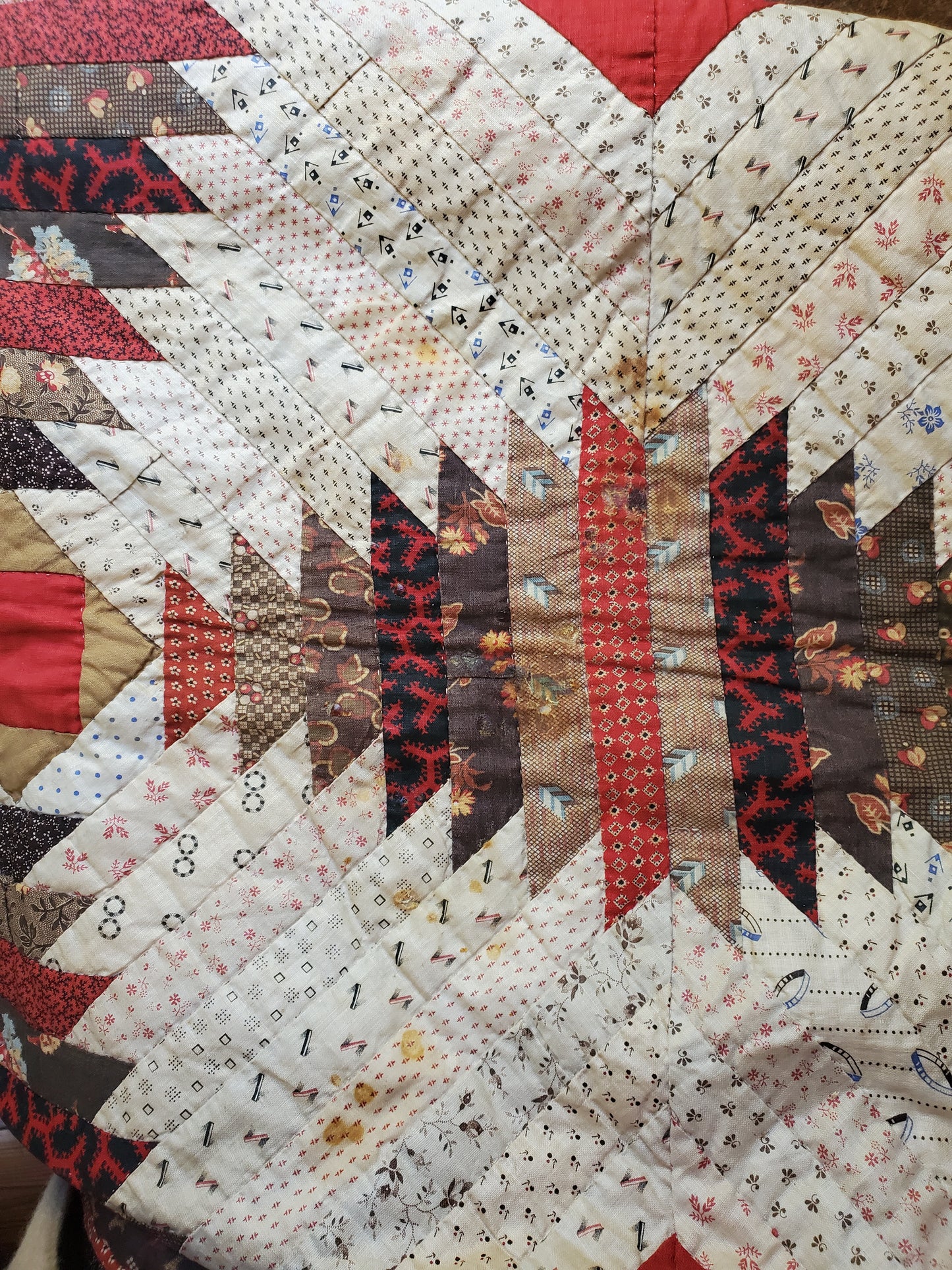 Stunning Antique Pineapple Log Cabin Quilt, ca 1880