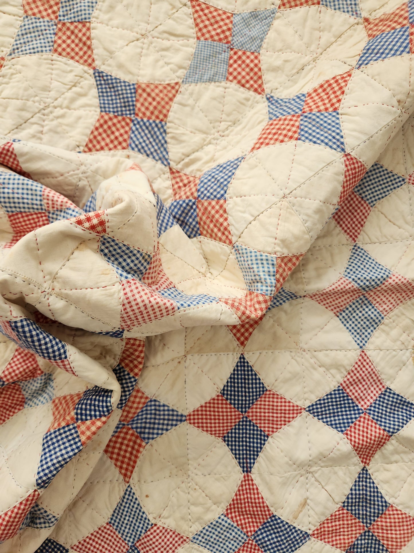 Vintage Humming Bird Quilt c1950