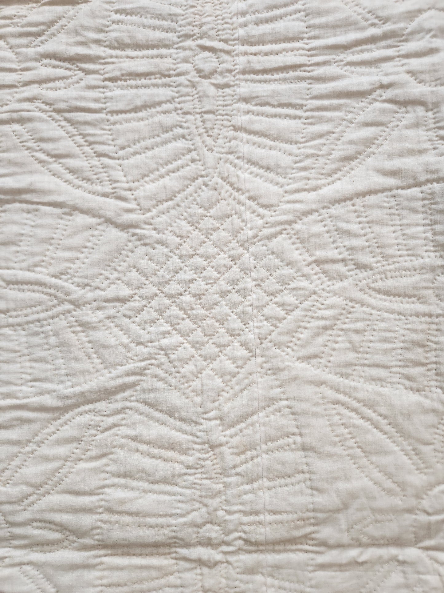 Vintage Double Wedding Ring Quilt with Prairie Points c1930