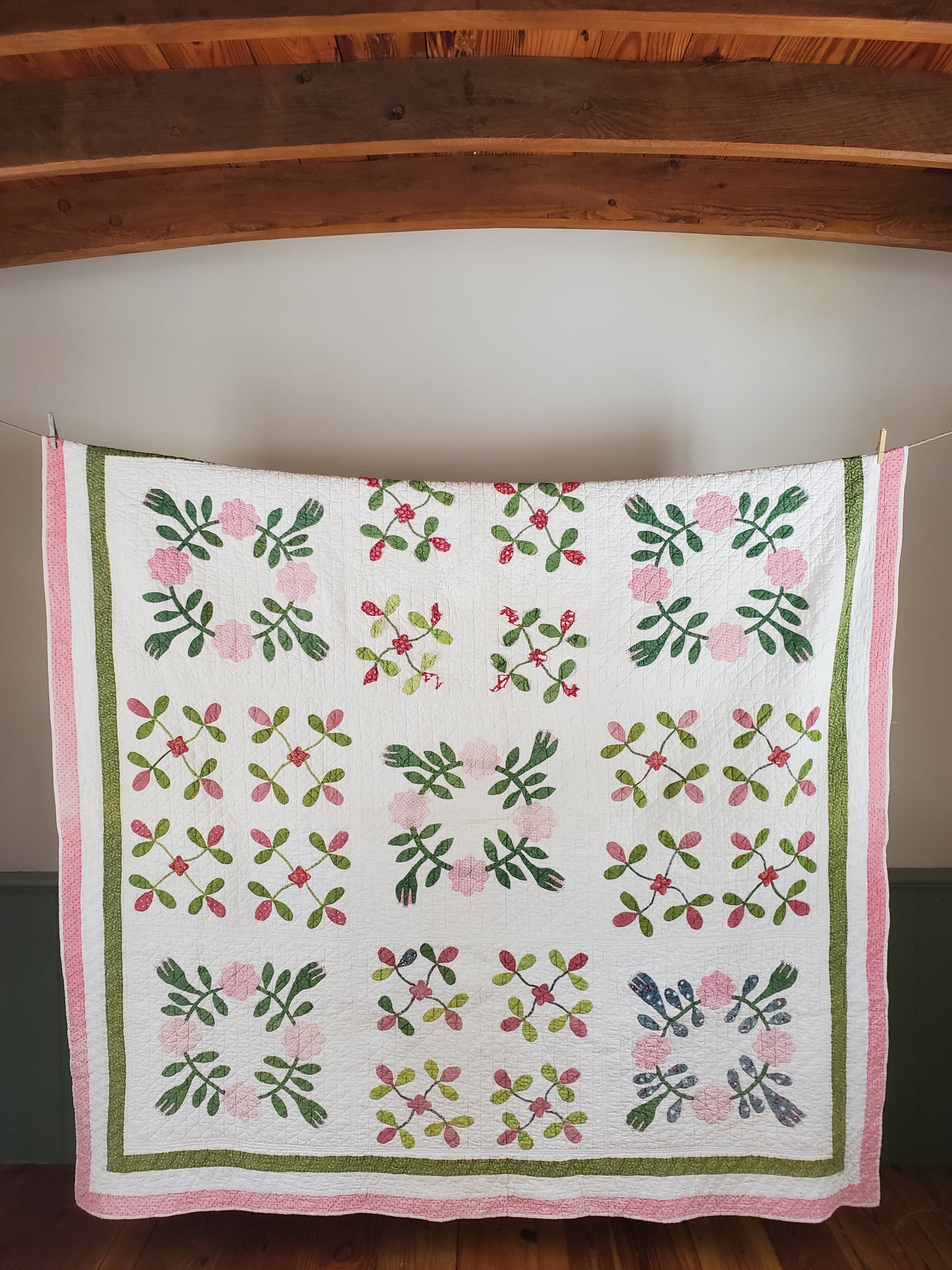 19th Century Pink & Green Antique Rose Wreath Applique Quilt