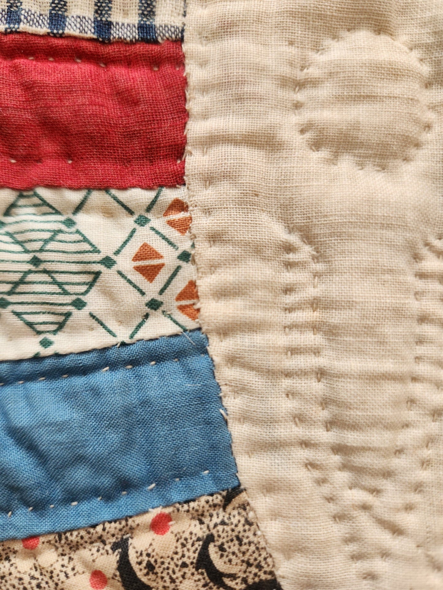 Vintage Double Wedding Ring Quilt with Prairie Points c1930