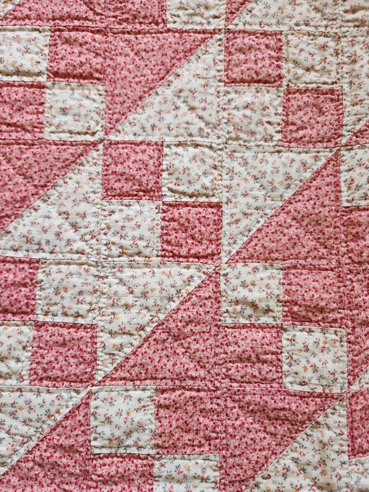 Antique Pink Floral Jacob’s Ladder Quilt