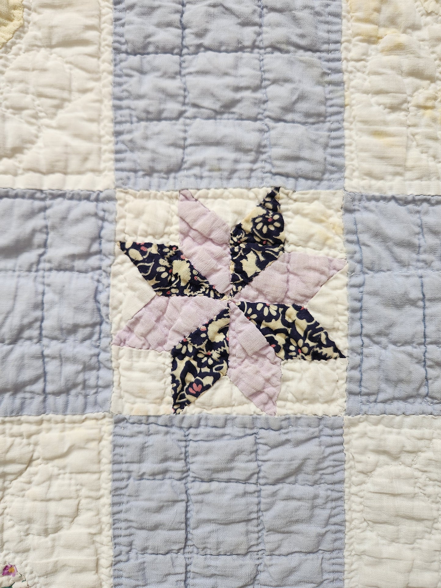 Vintage Handstitched Dresden Plate Quilt c1940