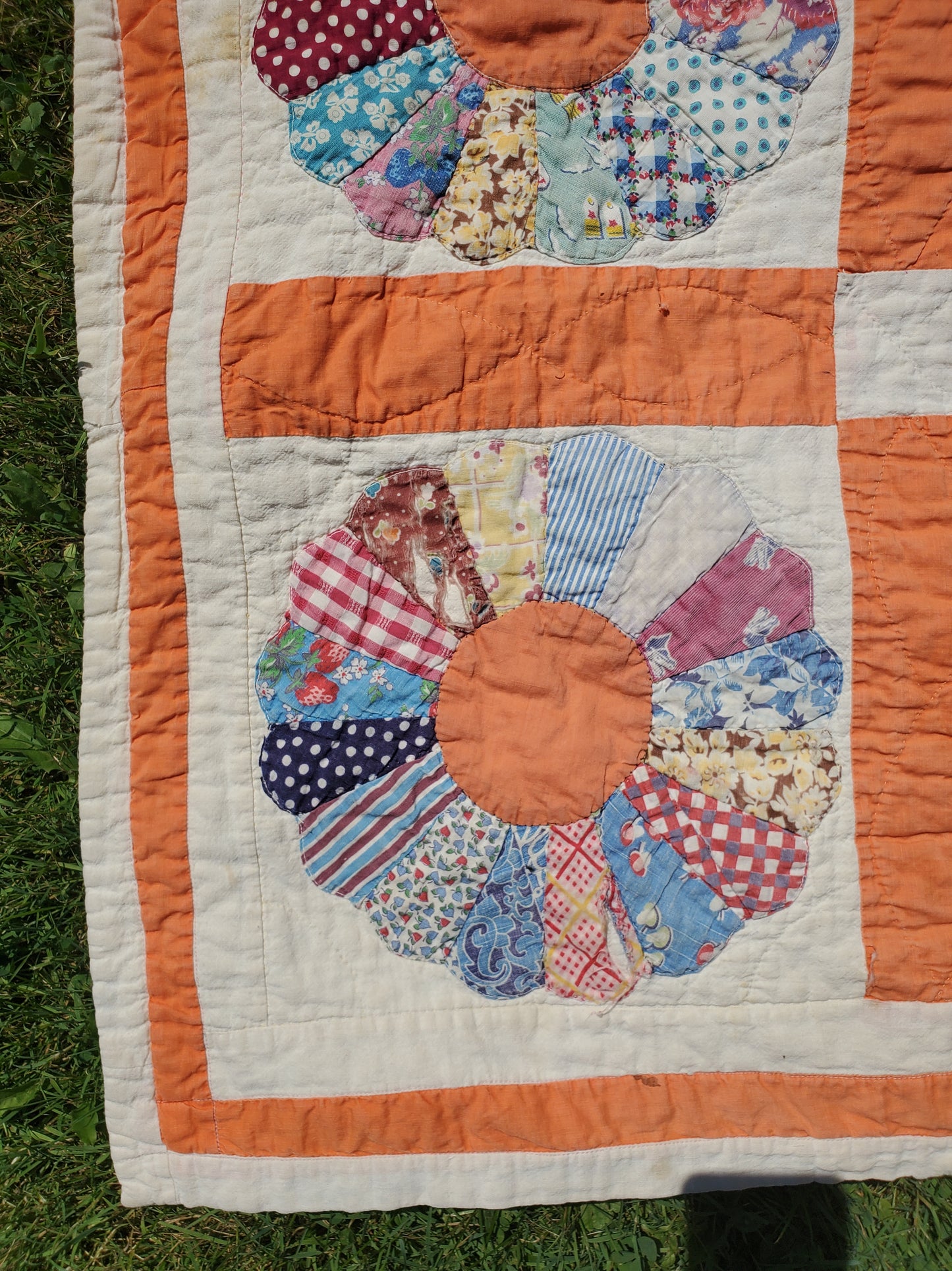 Vintage Dresden Plate Quilt c1940