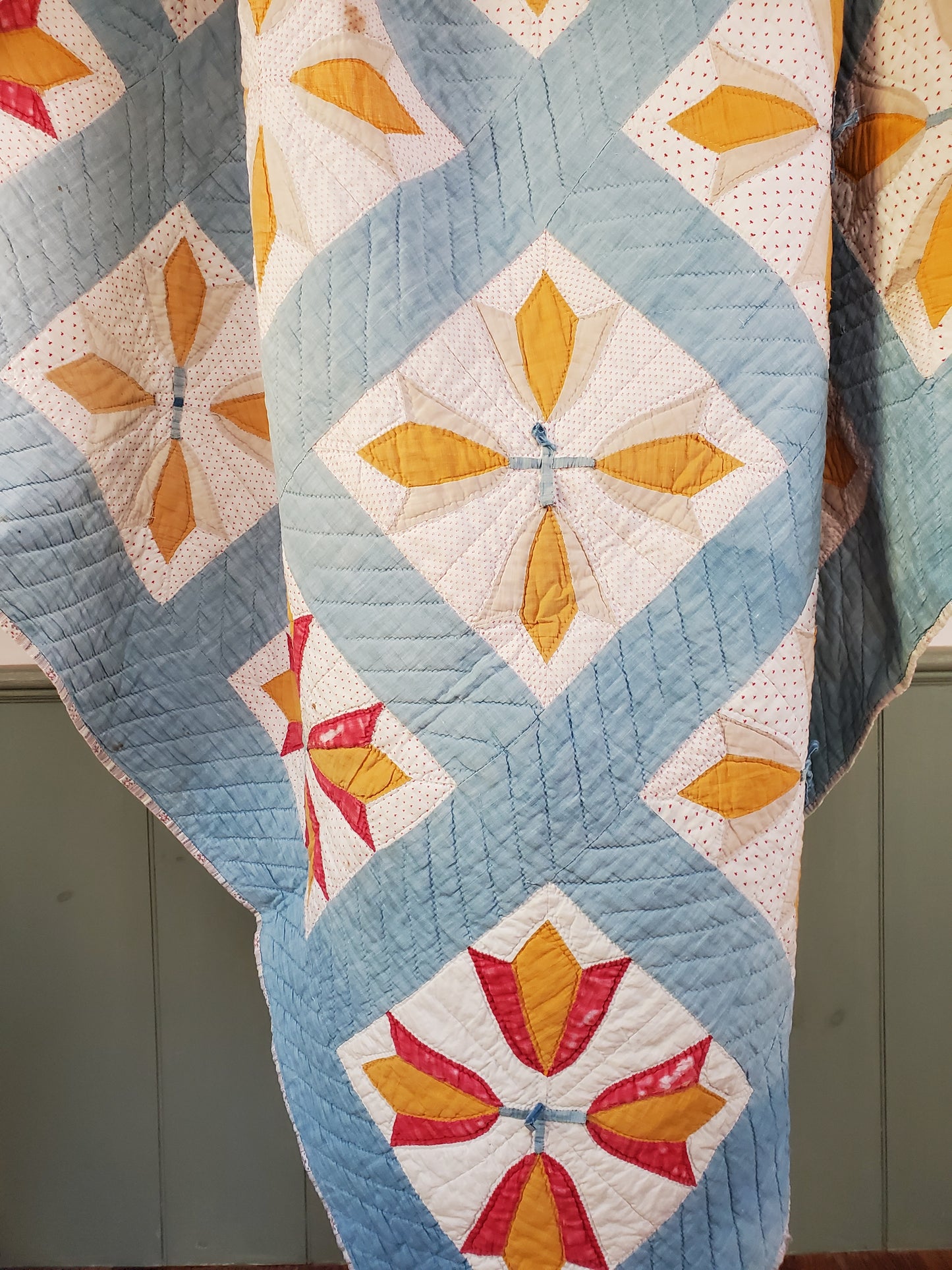 Antique Tulip Quilt