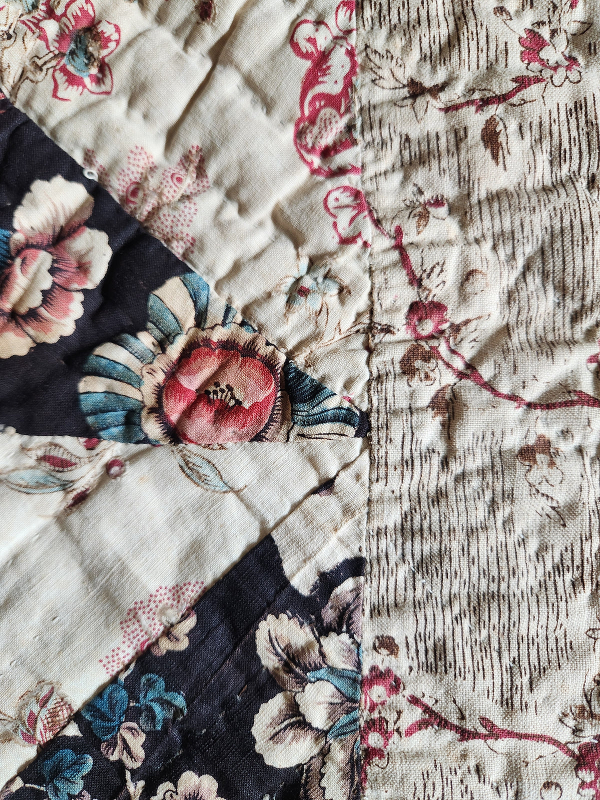 Antique Chintz Center Medallion Quilt c1830