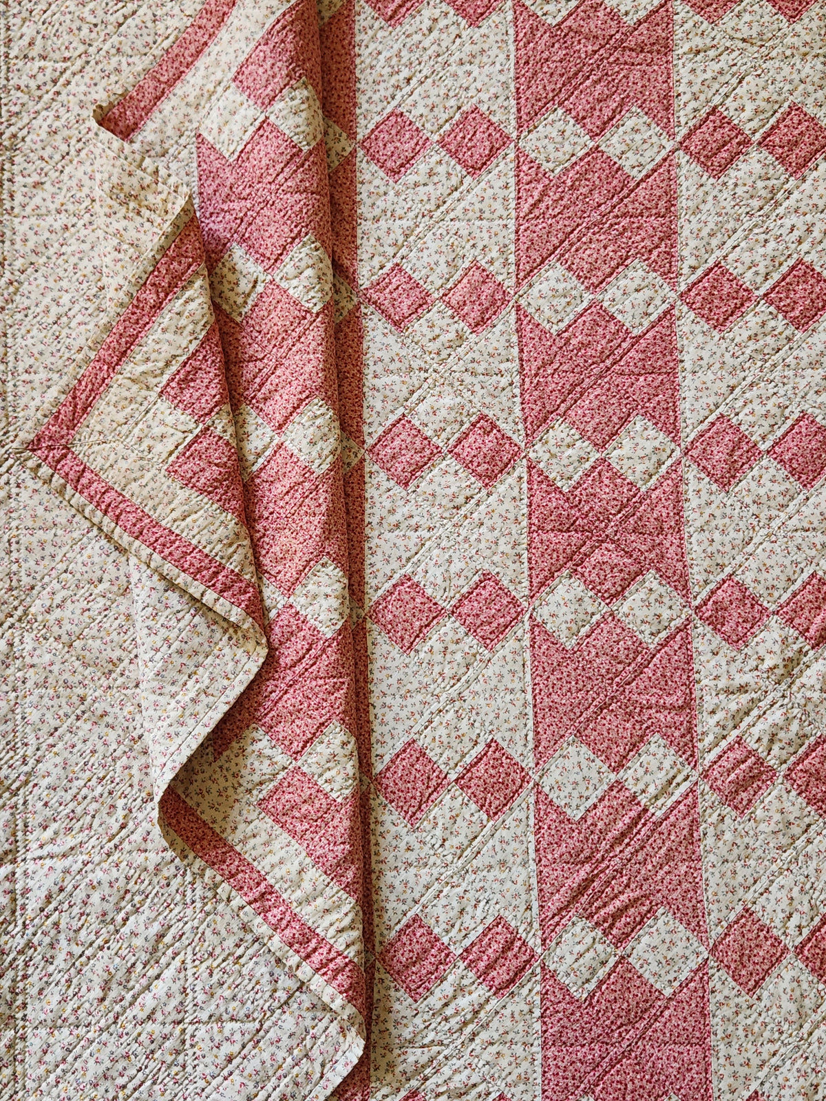 Antique Pink Floral Jacob’s Ladder Quilt