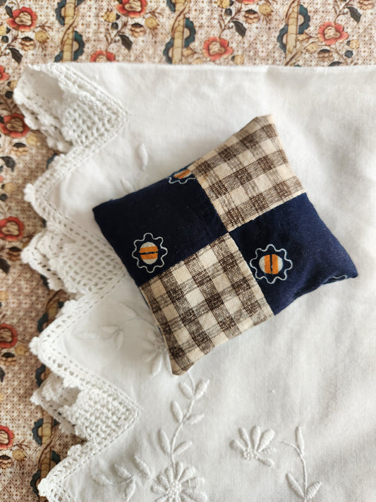 Antique 4 Patch Quilt Block Lavender Sachet