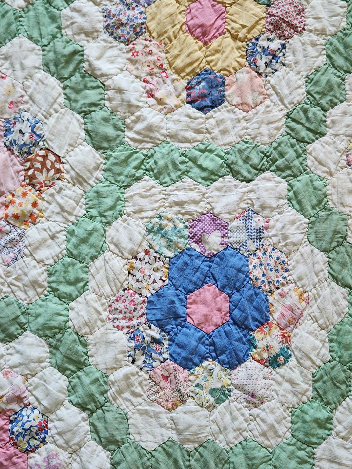 Vintage Grandmother's Flower Garden Quilt c1940