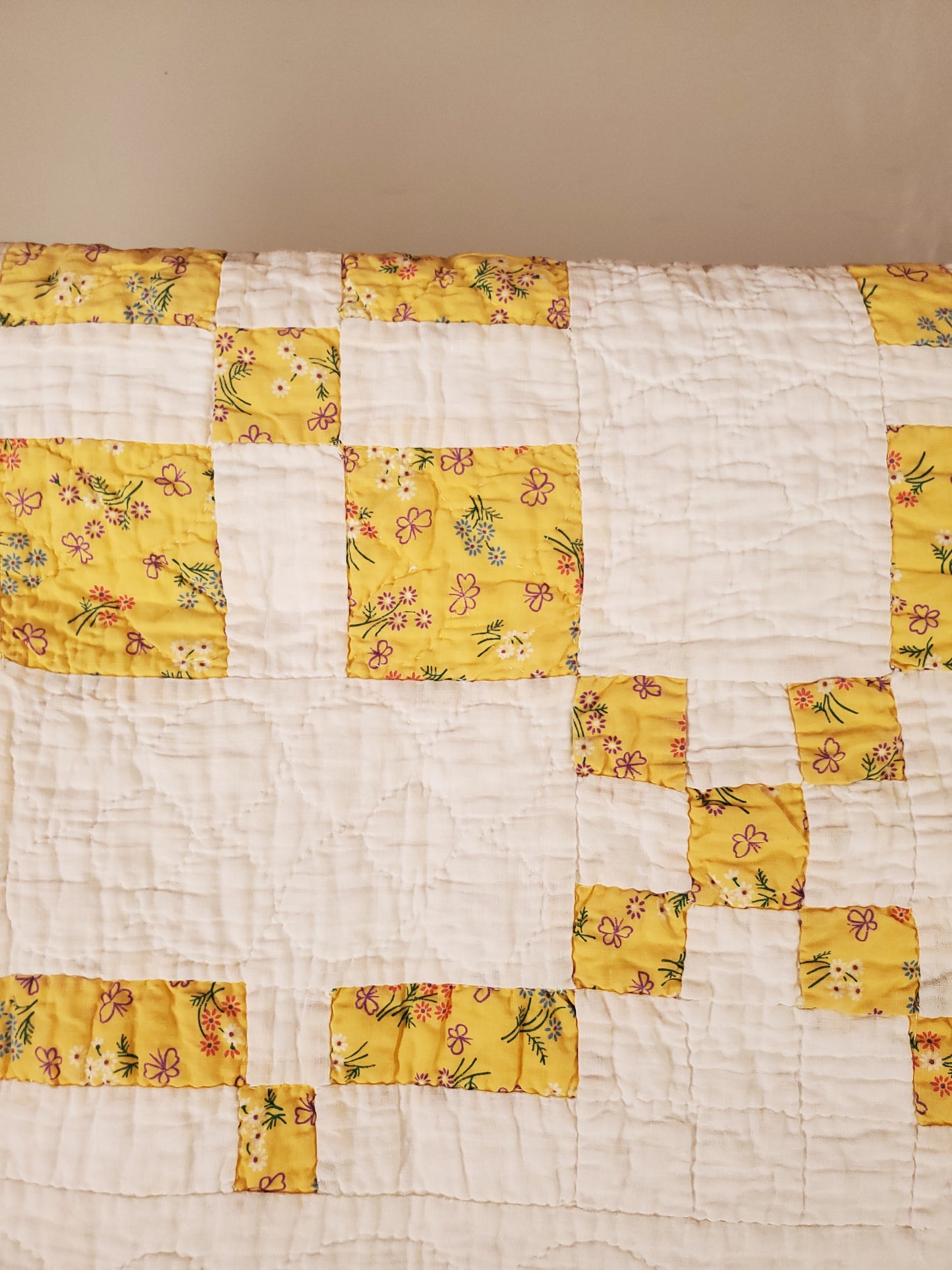 Vintage Yellow & White Burgoyne Surrounded Quilt