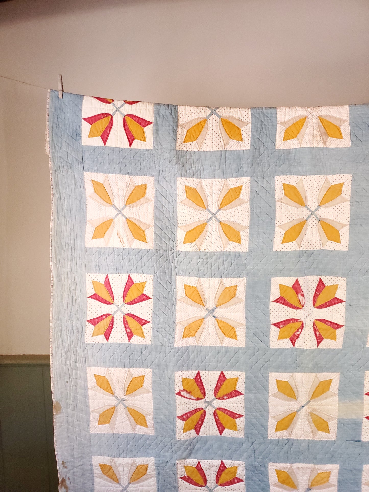 Antique Tulip Quilt