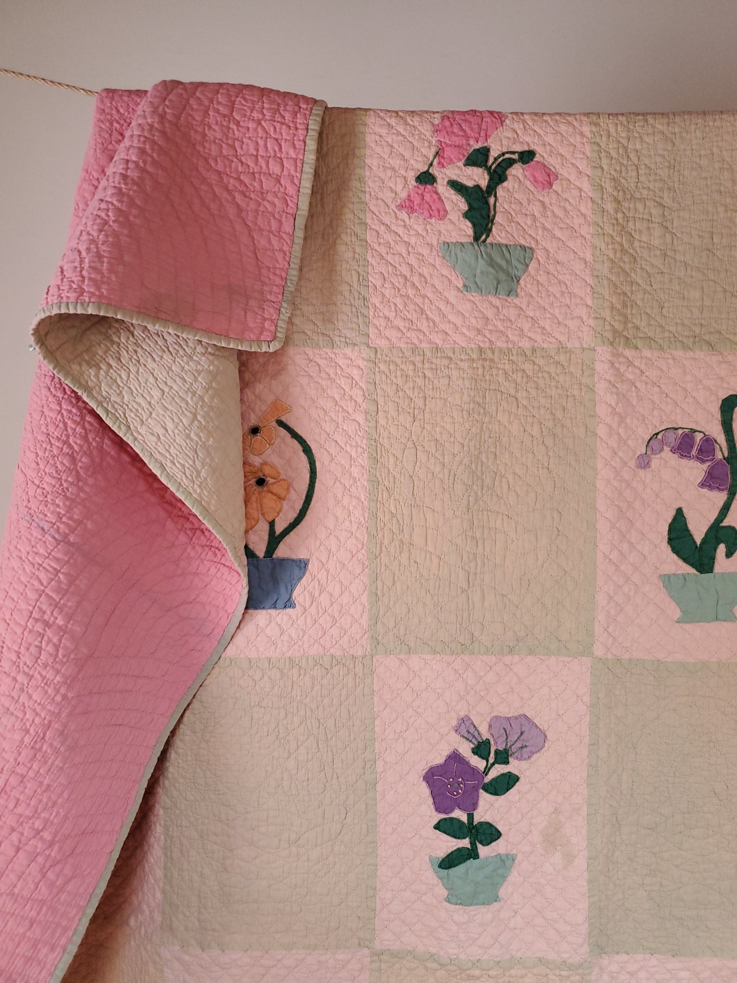 Vintage Flower Vignettes Quilt, ca 1940