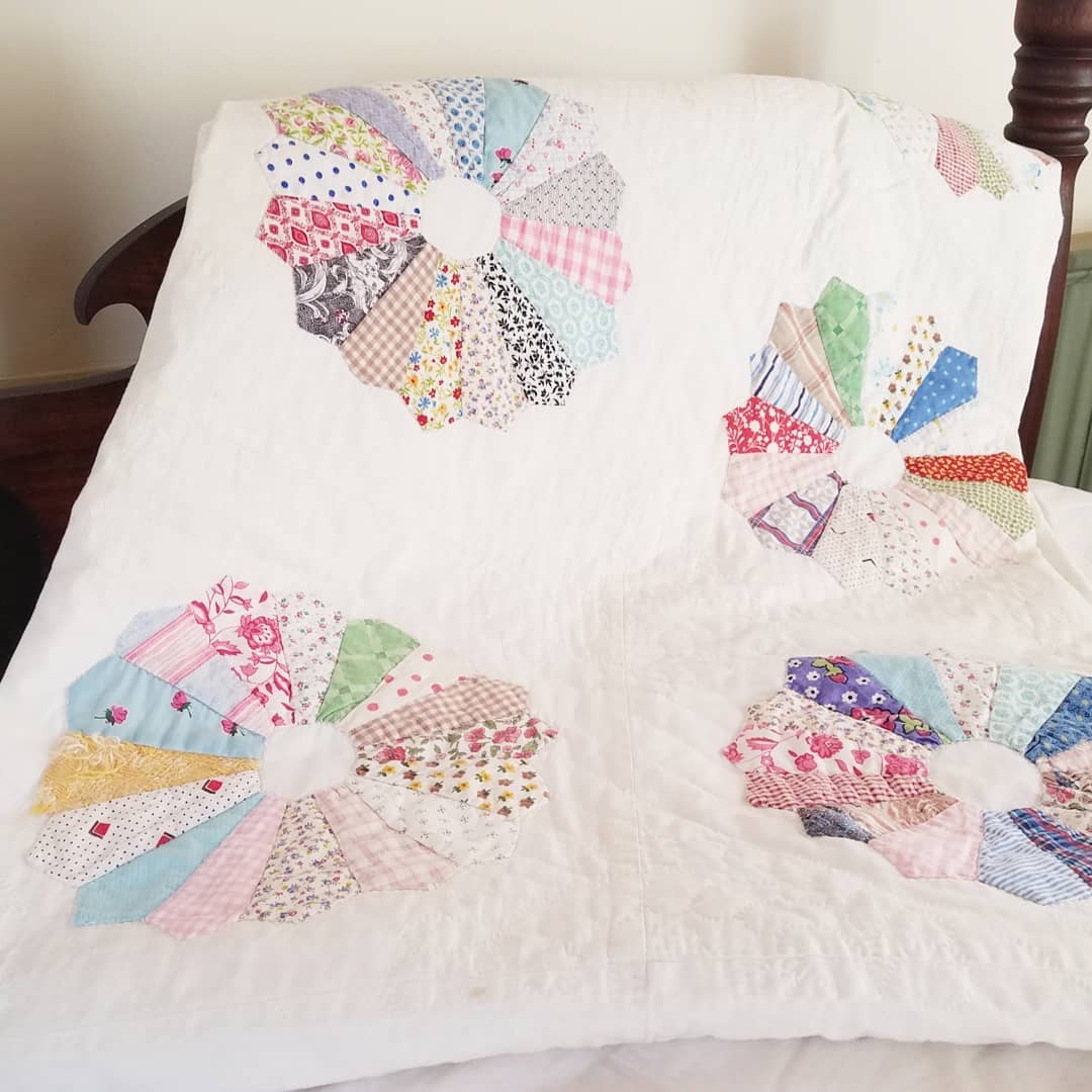 Dresden Plate Quilt 2