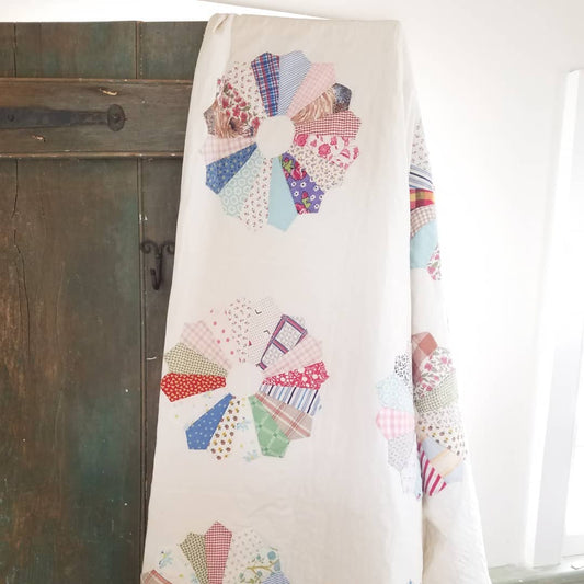 Dresden Plate Quilt 2
