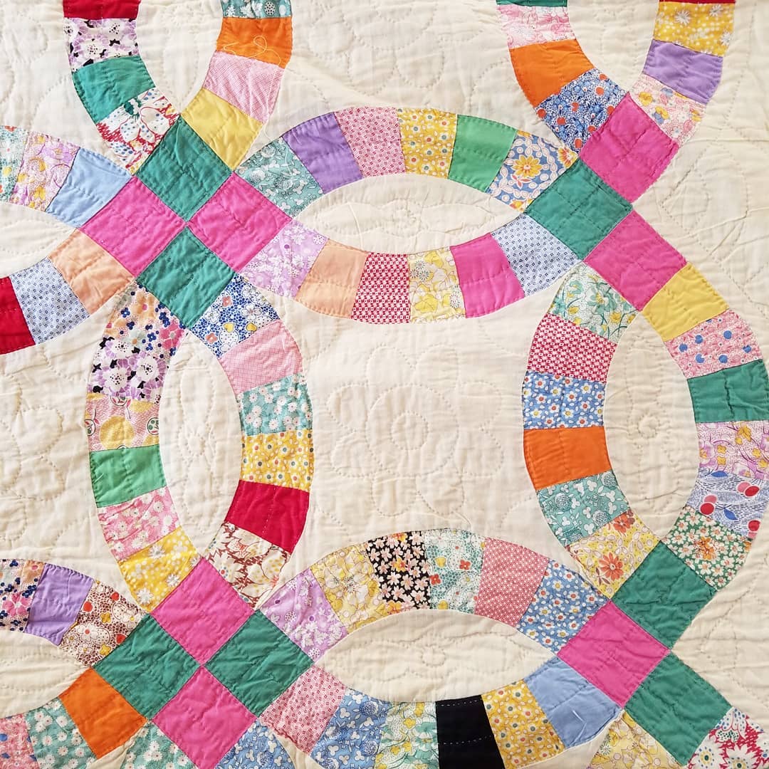 Double Wedding Ring Quilt 5