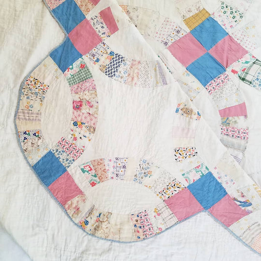 Large Double Wedding Ring Quilt