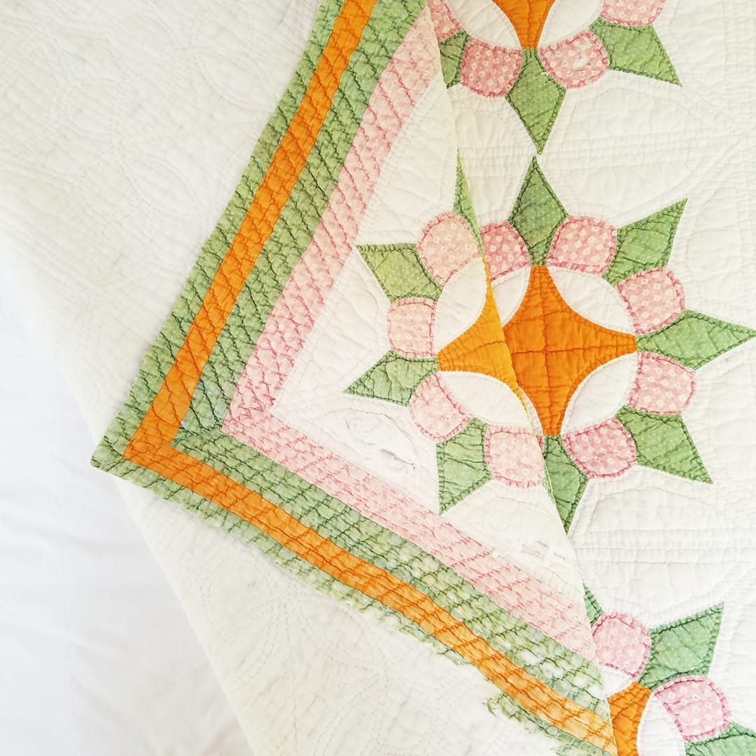 Full Blown Tulip Quilt