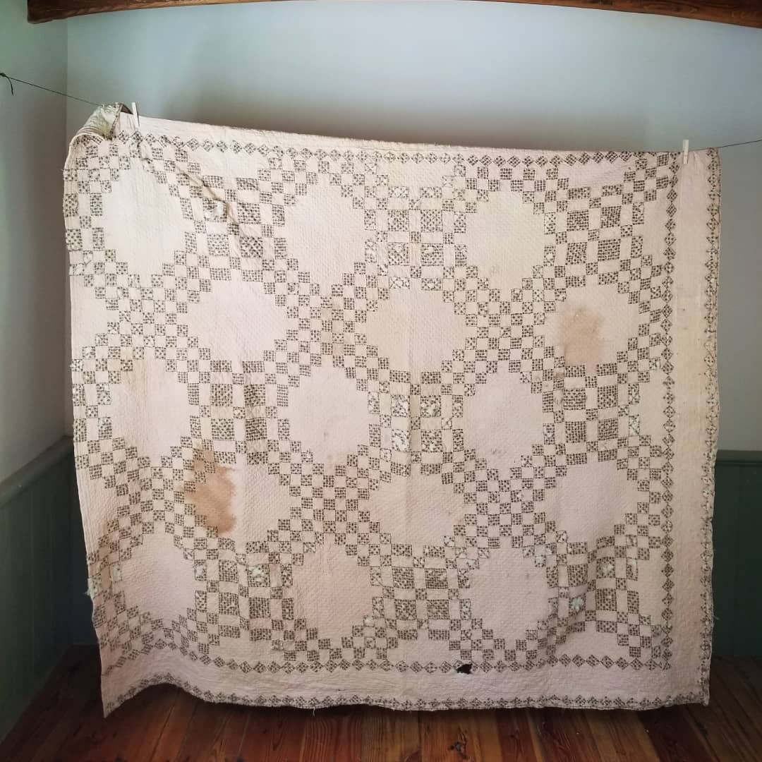 Tan and Pink Triple Chain Quilt