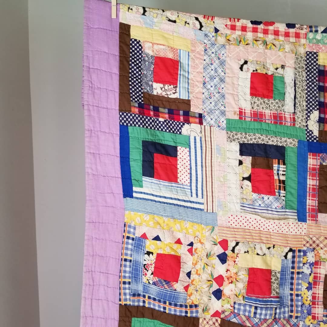 Ca 1940 Log Cabin Quilt.