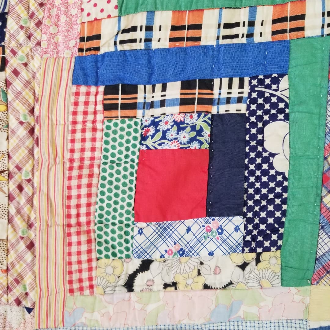Ca 1940 Log Cabin Quilt.