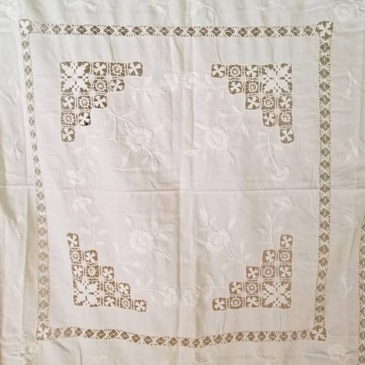 White Cotton Handmade Lace Cloth