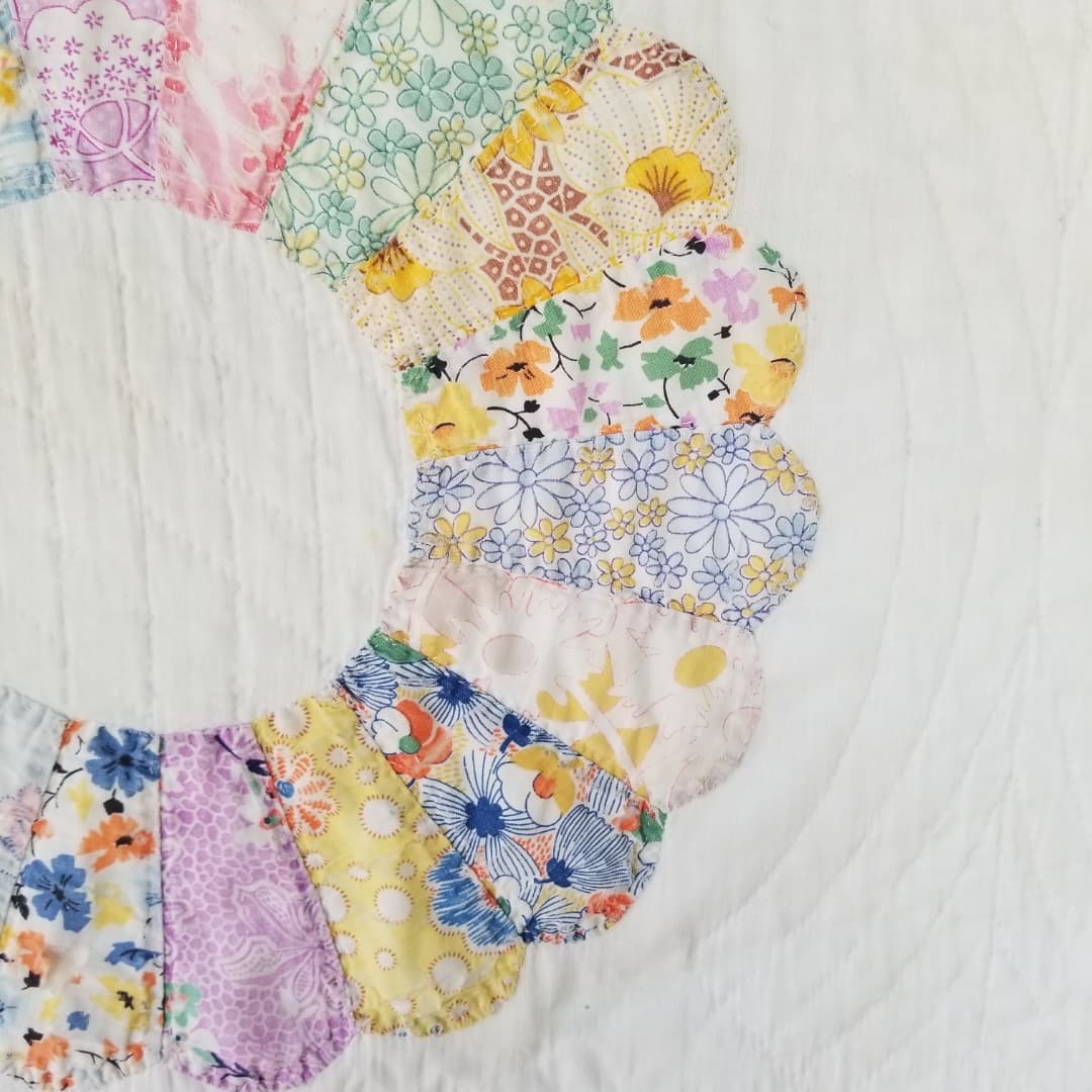 Dresden Plate/Friendship Ring Quilt
