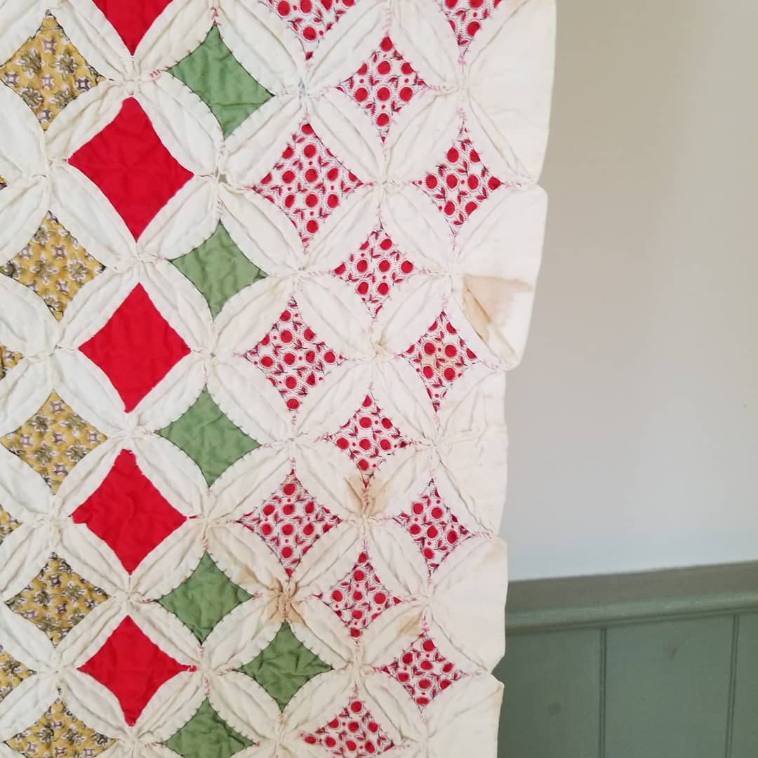 Cathedral Quilt in Cream