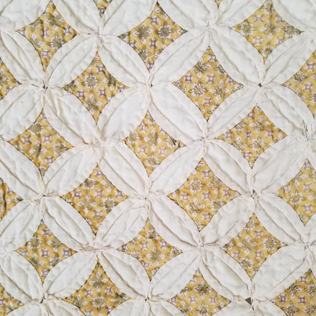 Cathedral Quilt in Cream