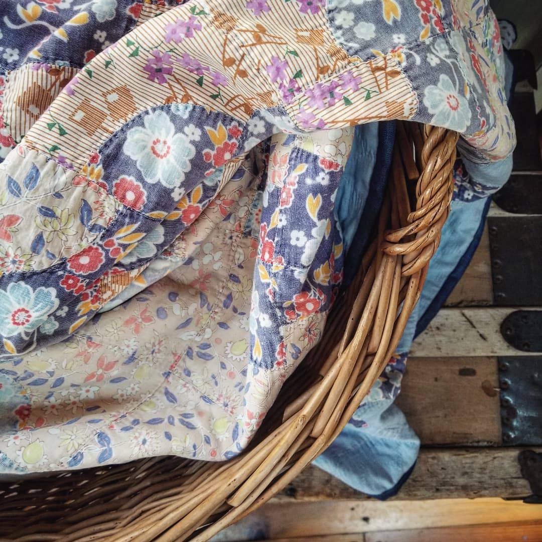Floral Drunkard's Path Quilt