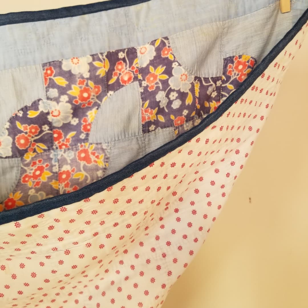 Floral Drunkard's Path Quilt