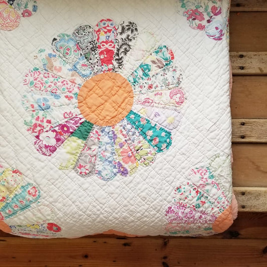Peachy Friendship Flower Quilted Comforter