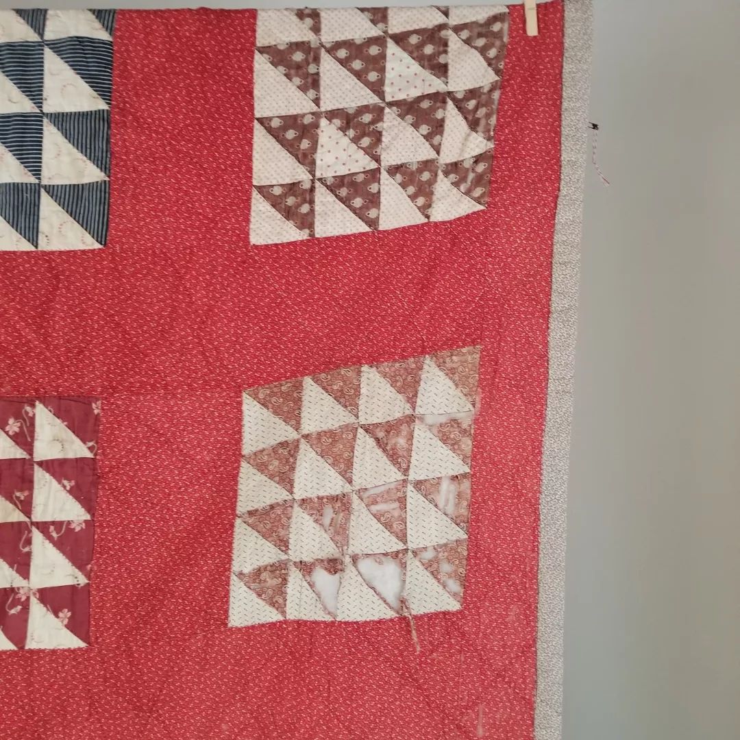 Mosaic/Triangle Tiles Quilt