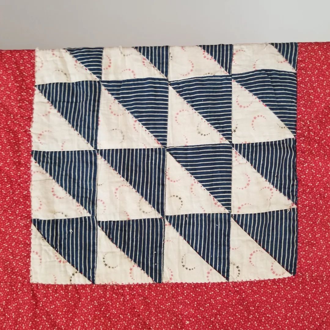 Mosaic/Triangle Tiles Quilt
