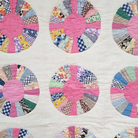 Pink & Vanilla Dresden Plate Quilt