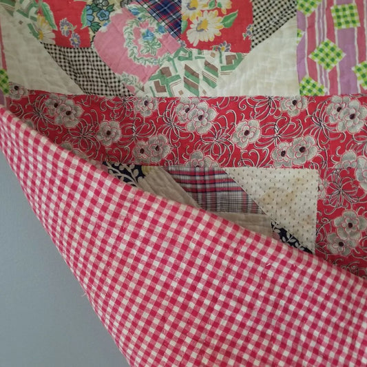 Gingham-Backed Star Quilt