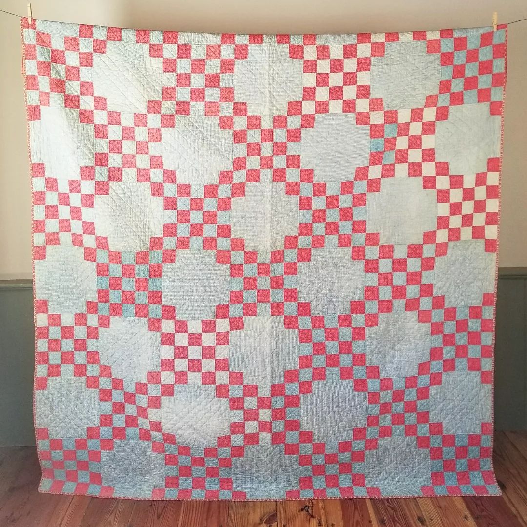 Lancaster Blue Chain Quilt