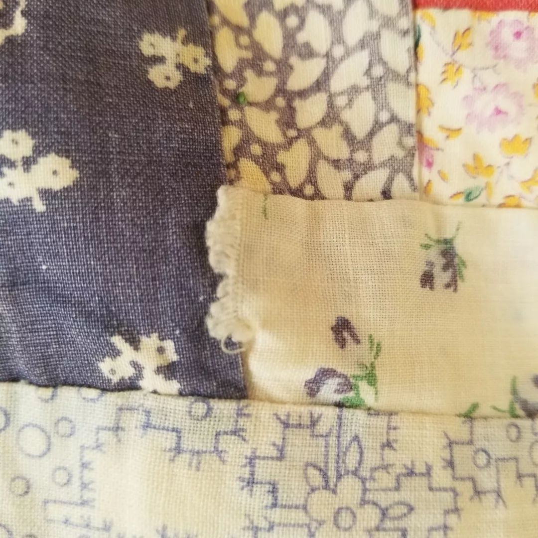 Hand Tied Log Cabin Quilt