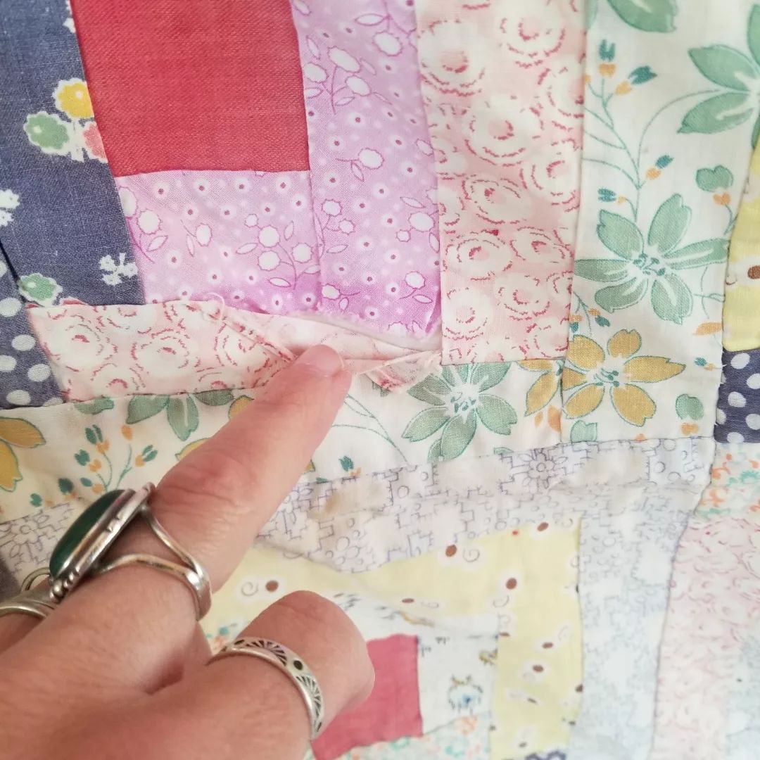Hand Tied Log Cabin Quilt