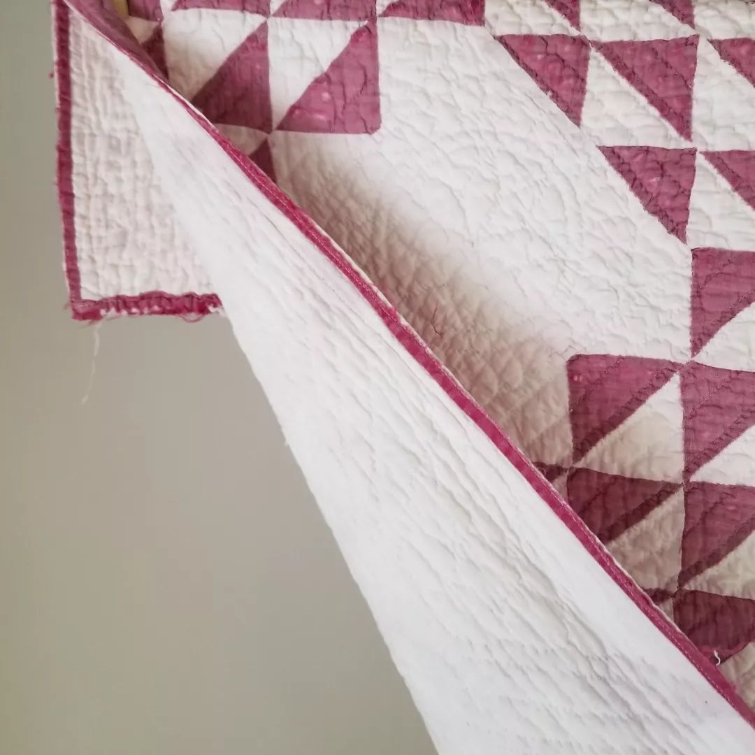 Burgundy Ocean Waves Quilt