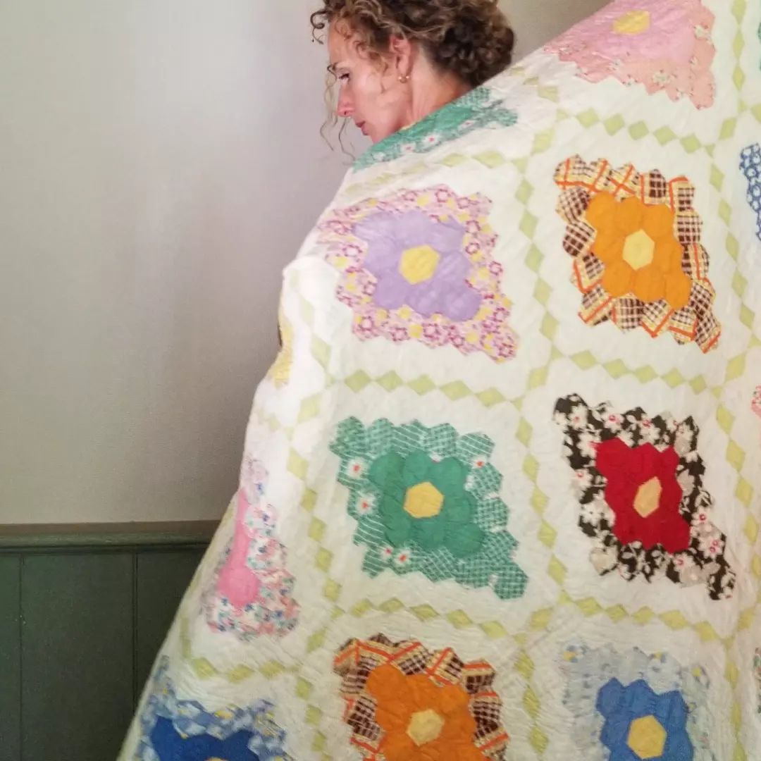 Oblong Flower Garden Quilt