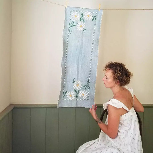 Blue Daisy Runner