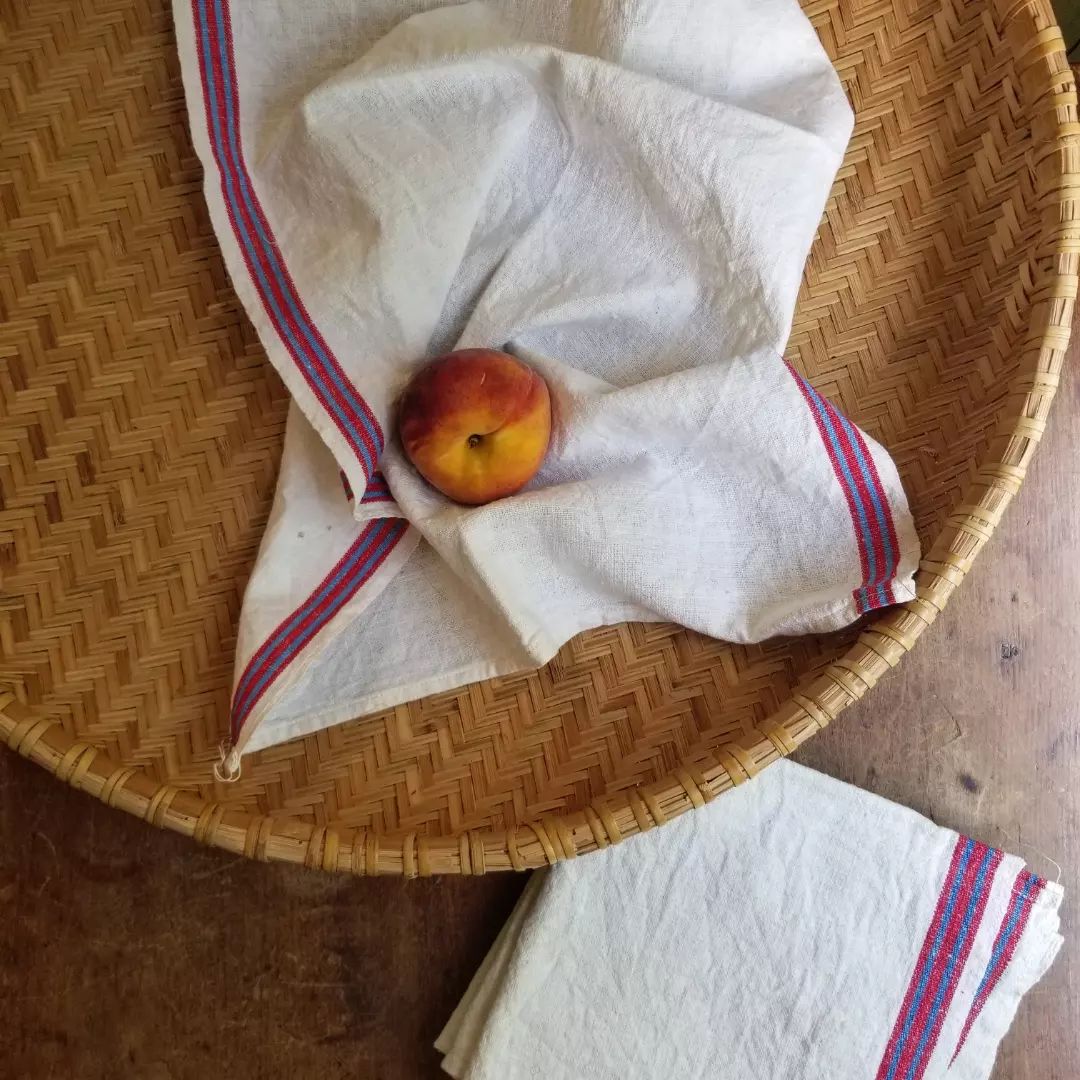 Set of 5 Red and White Linen Cloths